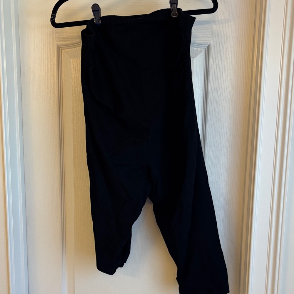 Torrid Maternity Capri Leggings- Size 2 Maternity